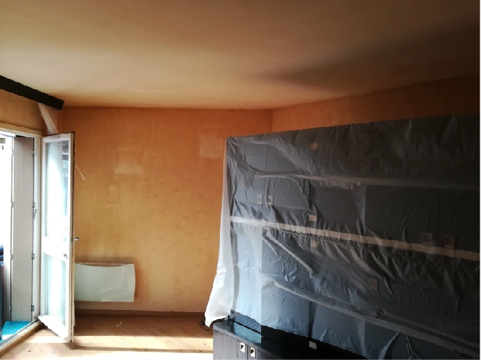 Salon avant rénovation complète à Saint-Orens-de-Gameville, Haute-Garonne