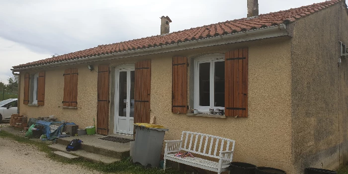 Façade avant ravalement à Villebrumier dans le Tarn-et-Garonne